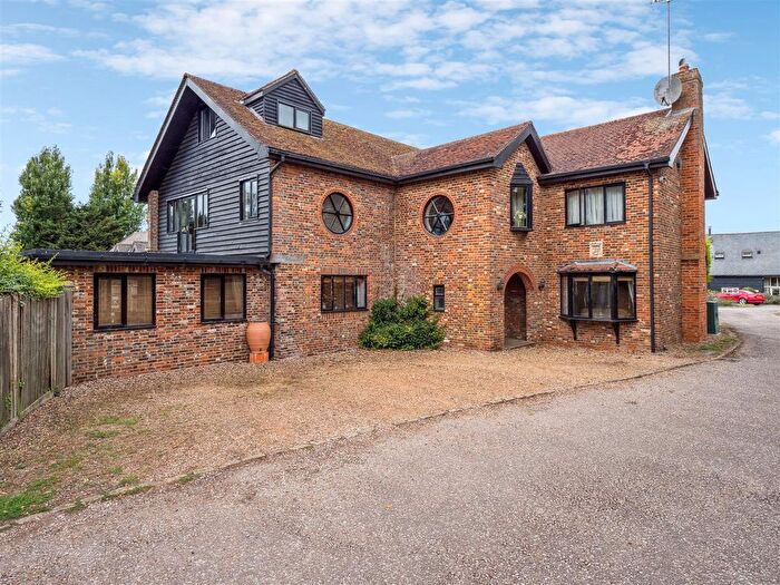 5 Bedroom Detached House For Sale In Slapton Lane, Northall, Buckinghamshire, LU6