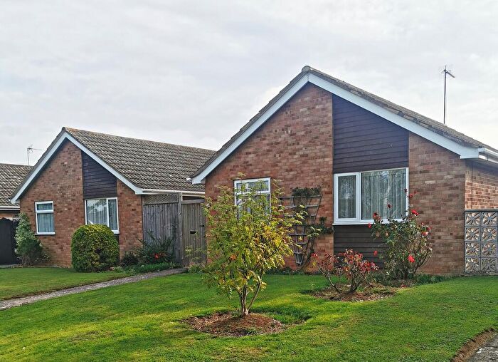 2 Bedroom Bungalow To Rent In Torrington Crescent, Wellingborough, NN8