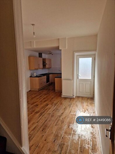 2 Bedroom Terraced House To Rent In Hethorn Street, Manchester, M40