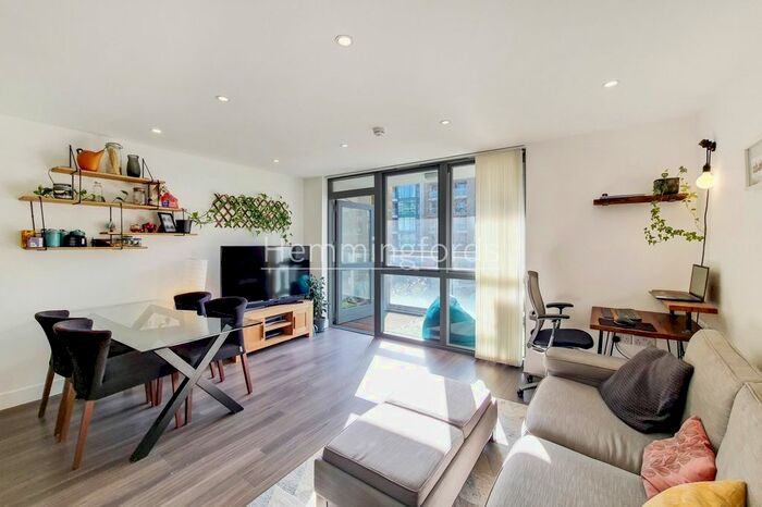 1 Bedroom Flat To Rent In Arlington Avenue, London, N1