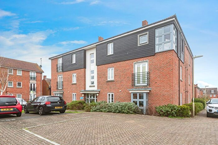 1 Bedroom Flat For Sale In Englefield Way, Basingstoke, RG24