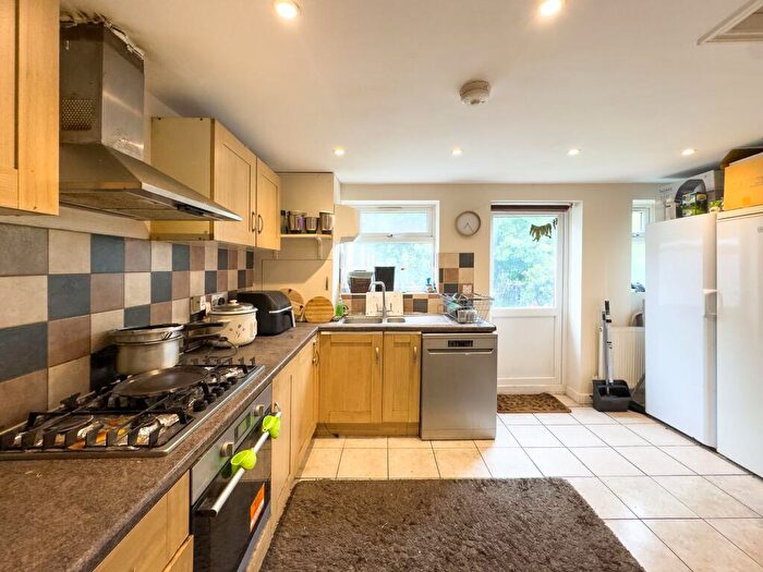 4 Bedroom Terraced House To Rent In Annesley Avenue, London, NW9