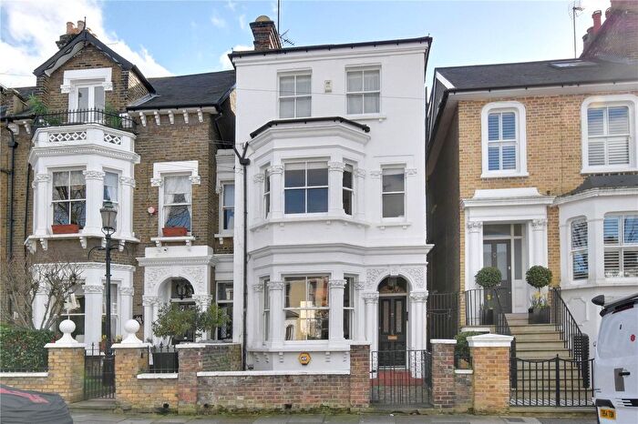 2 Bedroom Flat For Sale In Annandale Road, Greenwich, London, SE10