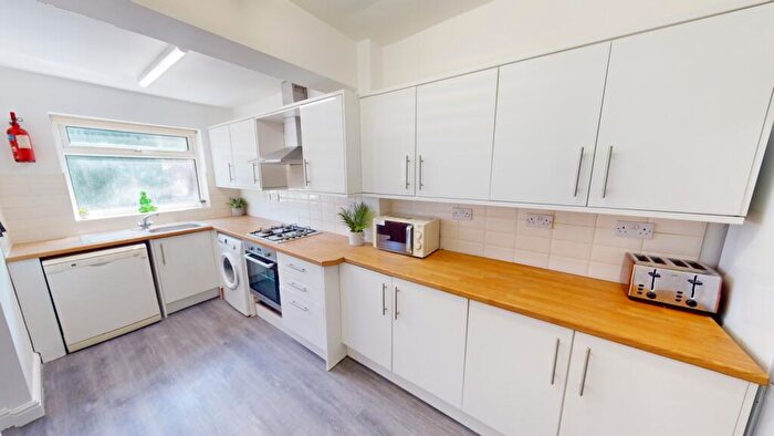 4 Bedroom Terraced House To Rent In Portland Road, Nottingham, NG7
