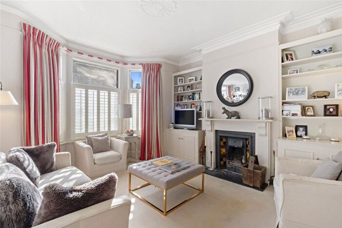 6 Bedroom Terraced House For Sale In Sainfoin Road, SW17