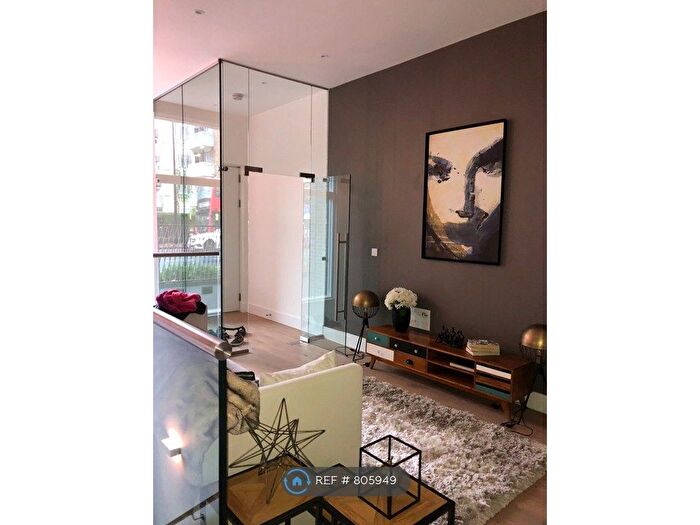 2 Bedroom Flat To Rent In Camden Road, London, NW1