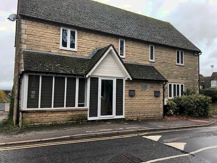 2 Bedroom Apartment To Rent In Albion Street, Chipping Norton, OX7