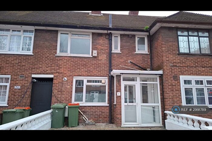3 Bedroom Terraced House To Rent In Ruscoe Road, London, E16