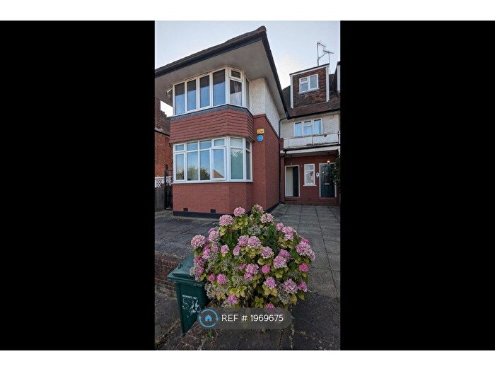 1 Bedroom Flat To Rent In Finchley Road, London, NW11