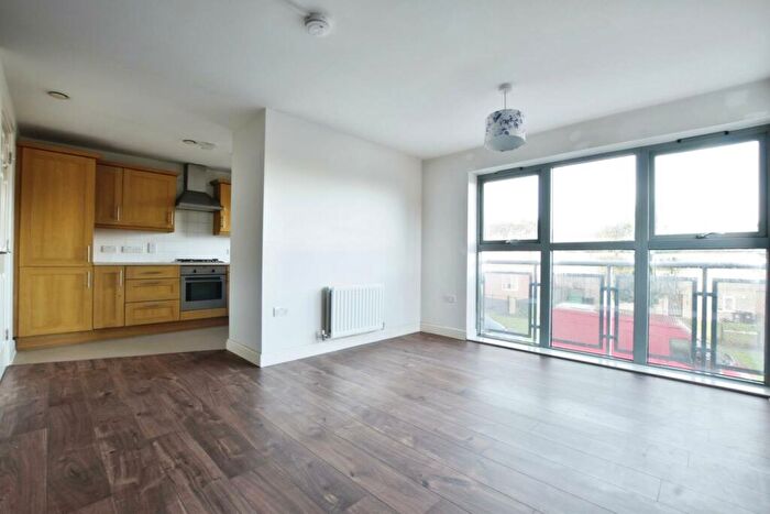 2 Bedroom Apartment For Sale In Wroughton Drive, Bristol, BS13