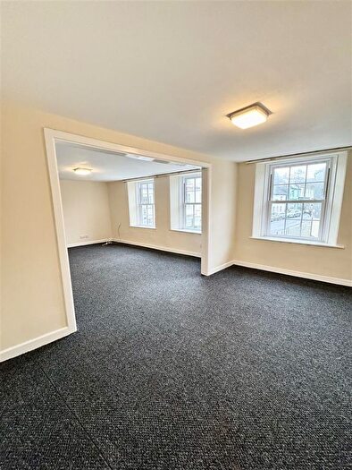 2 Bedroom Flat To Rent In Stockbridge Lane, South Brent, TQ10