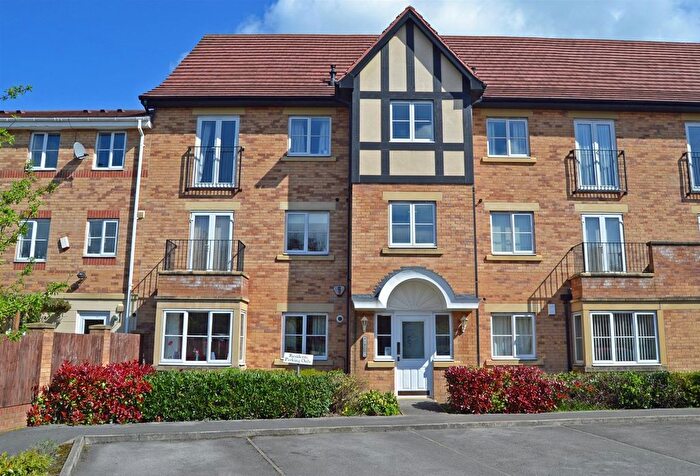 2 Bedroom Flat To Rent In Princes Gate, Horbury, WF4