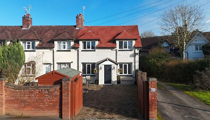 2 Bedroom End Of Terrace House For Sale In Paddock Rise, Stoke-On-Trent, ST4