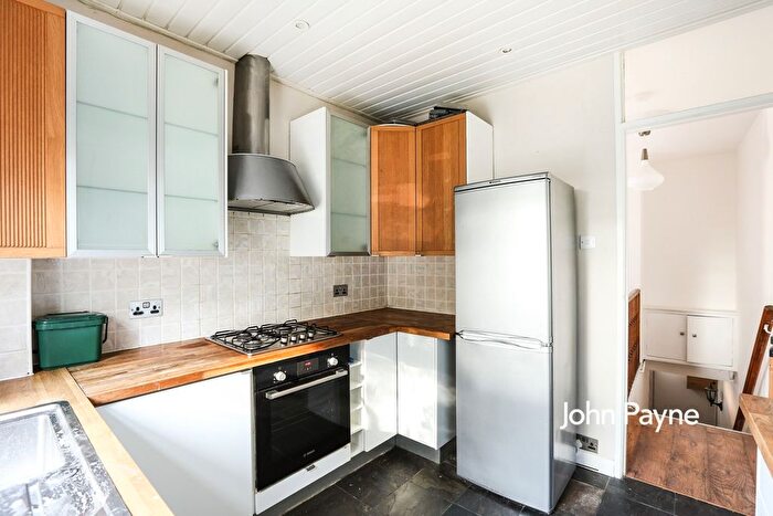 2 Bedroom Maisonette To Rent In Charlton Road, London, SE7