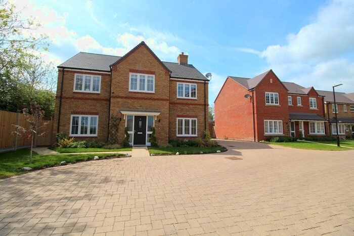 5 Bedroom Detached House To Rent In Strawplaiters Green, Pirton, Hitchin, SG5