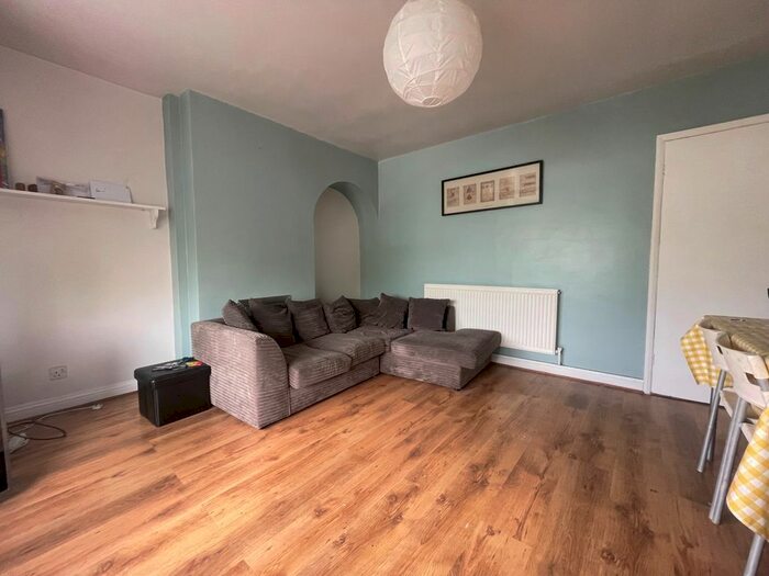 3 Bedroom Property To Rent In Manor Road, Smethwick, B67