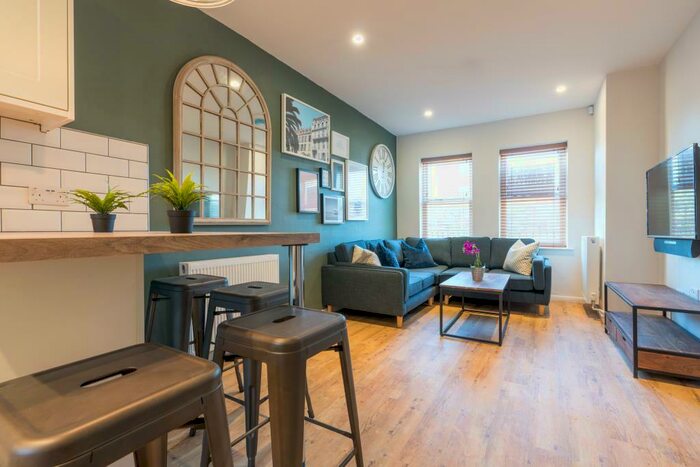 4 Bedroom Terraced House To Rent In Larkdale Street, Nottingham, NG7