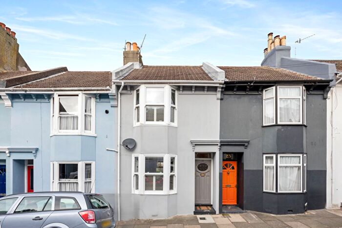 2 Bedroom Terraced House To Rent In Whichelo Place, Brighton, BN2