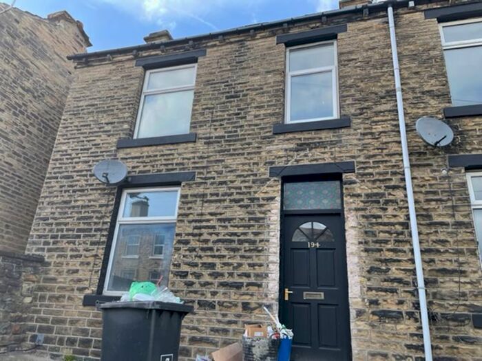 2 Bedroom Terraced House To Rent In Deighton Road, Bradley, Huddersfield, HD2