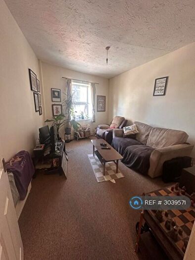 2 Bedroom Flat To Rent In The Three Lamps, Bristol, BS4