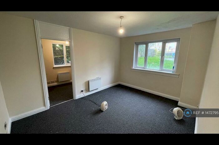 1 Bedroom Flat To Rent In Jerviston Court, Motherwell, ML1