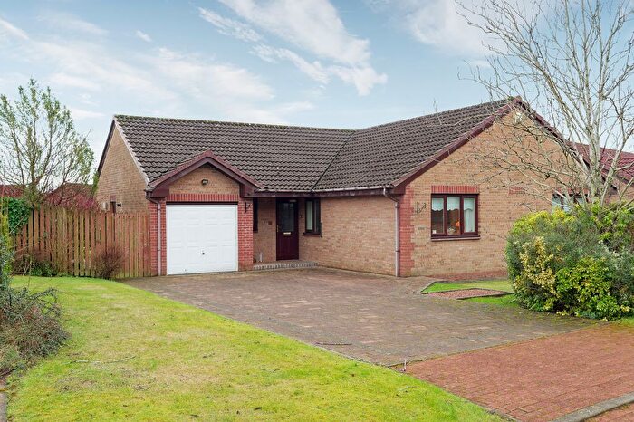 3 Bedroom Bungalow For Sale In Brierie Gardens, Crosslee, PA6