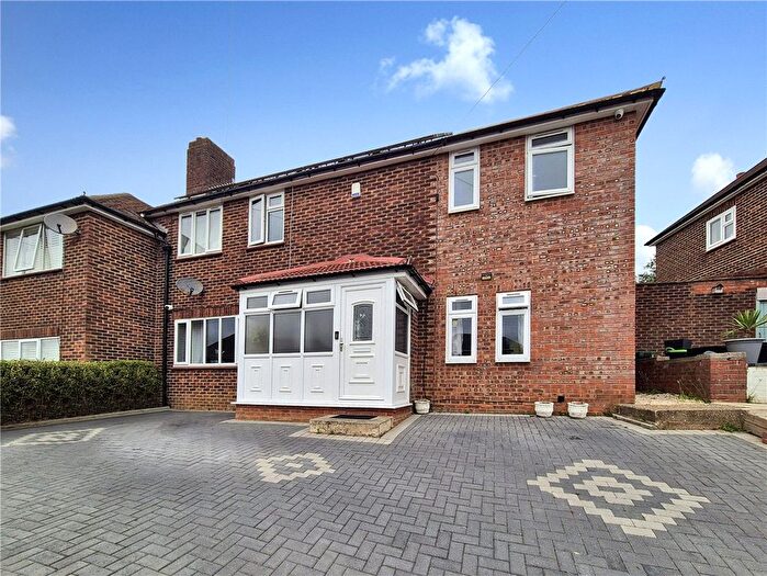 4 Bedroom Detached House For Sale In Chesterfield Close, St Marys Cray, Kent, BR5