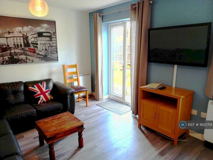 8 Bedroom End Of Terrace House To Rent In Montpelier Road, Nottingham, NG7