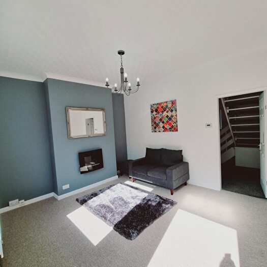 2 Bedroom Terraced House For Sale In Park Road, Denton, Tameside, M34