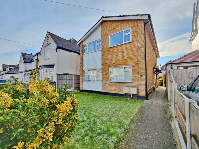 2 Bedroom Apartment To Rent In Olive Avenue, Leigh-On-Sea, SS9