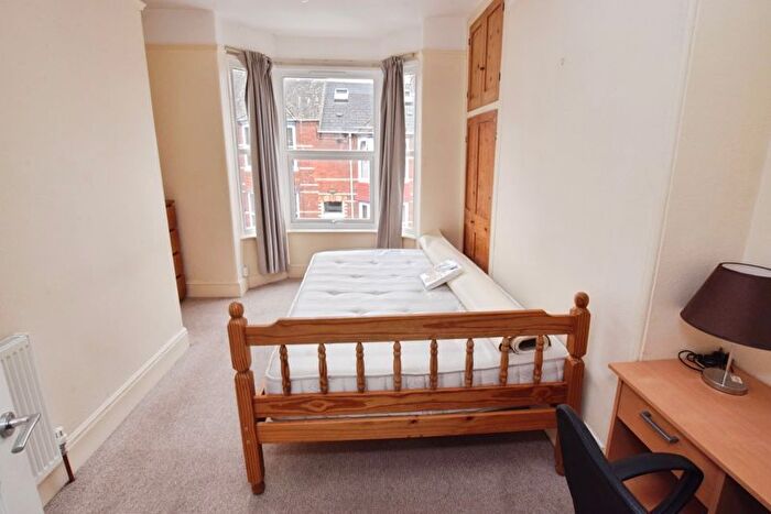 3 Bedroom Maisonette For Sale In Herschell Road, Mount Pleasant, Exeter, EX4