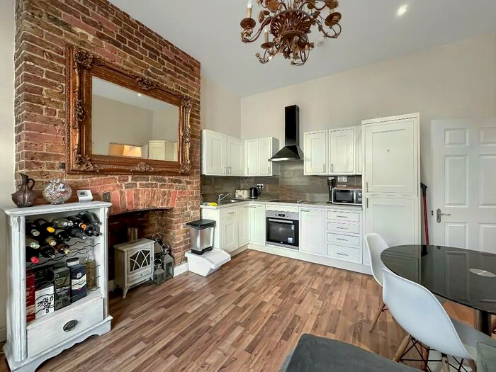 2 Bedroom Flat To Rent In Marischal Road, London, SE13