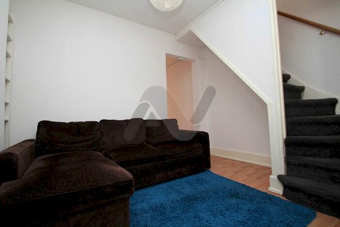 3 Bedroom Terraced House To Rent In Farrant Avenue, Wood Green, N22