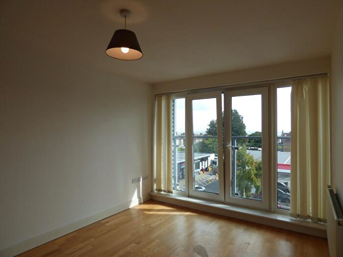 2 Bedroom Flat To Rent In Blyth House, Southchurch Road, Southend-on-Sea, SS1