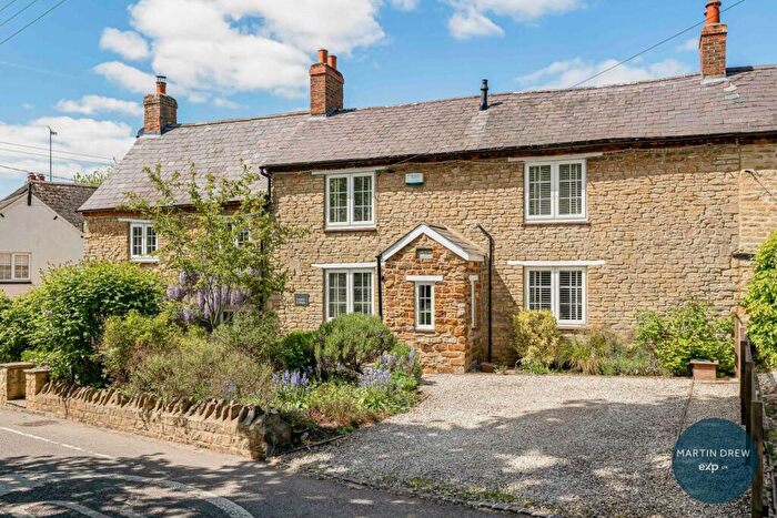 4 Bedroom Cottage For Sale In Little London, Silverstone, NN12