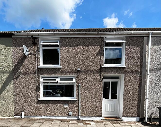 4 Bedroom Terraced House For Sale In Bell Street, Trecynon, Aberdare, CF44