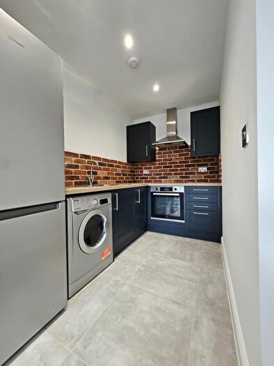 2 Bedroom Apartment To Rent In Flat, Bridgegate Residence, DN22