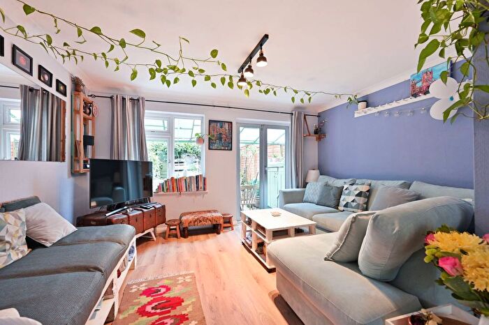 2 Bedroom Semi-Detached House To Rent In Iris Close, Surbiton, KT6