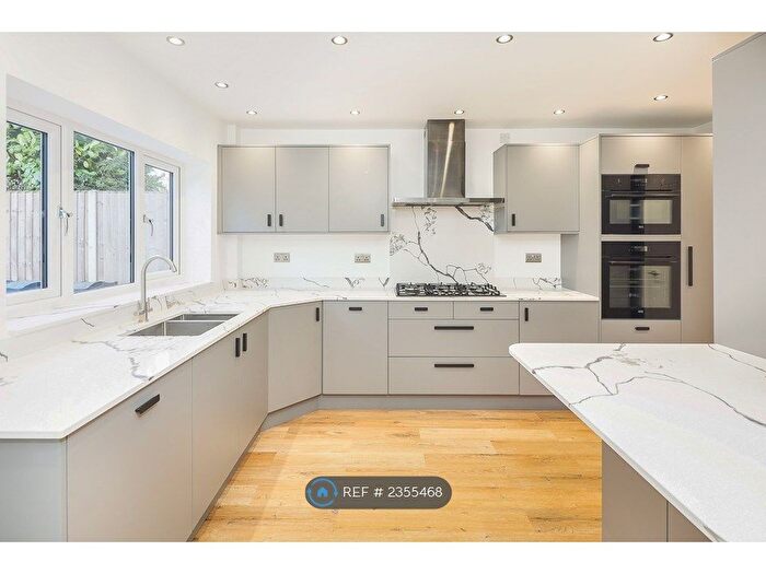 3 Bedroom Terraced House To Rent In Langley Hall Drive, Sutton Coldfield, B75