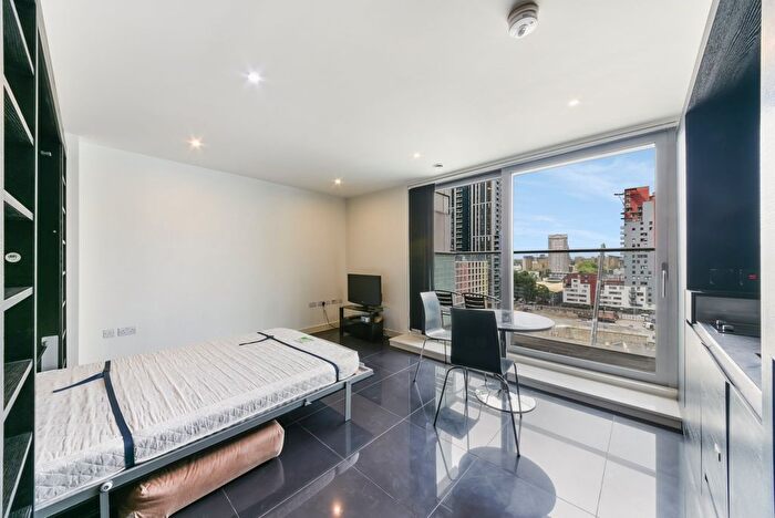 Studio To Rent In Pan Peninsula Square, Canary Wharf, London, E14