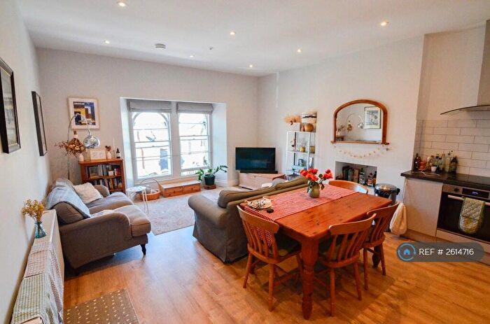 3 Bedroom Maisonette To Rent In Whiteladies Road, Bristol, BS8