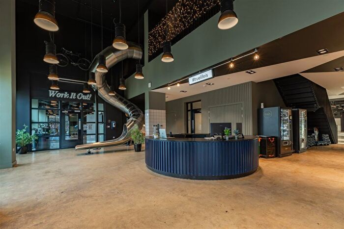 Studio To Rent In King William Street, Salford, M50