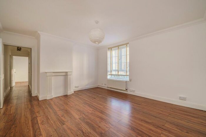 2 Bedroom Apartment To Rent In East Dulwich Estate, East Dulwich, London, SE22