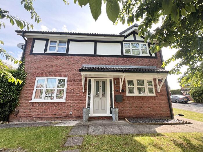 3 Bedroom Detached House To Rent In Apperley Grange, Manchester, M30