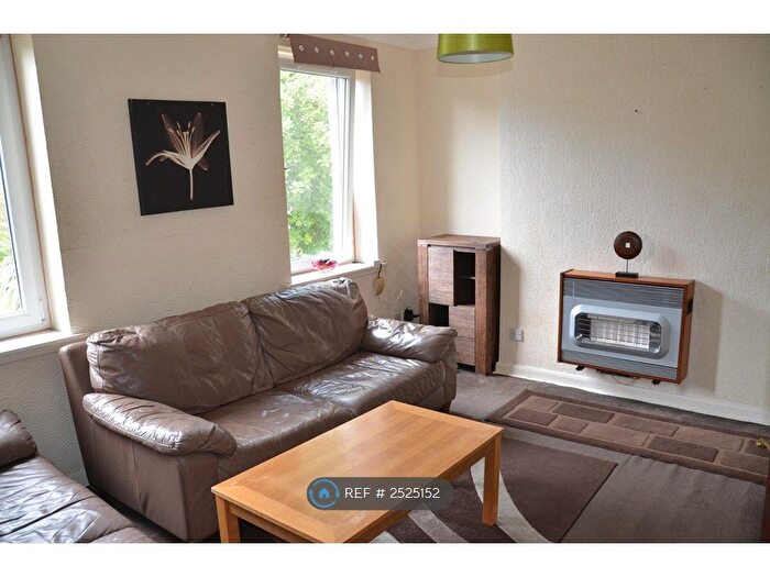 2 Bedroom Flat To Rent In Craigentinny Road, Edinburgh, EH7