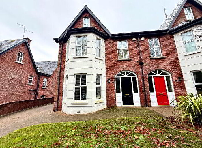 5 Bedroom Semi-Detached House For Sale In Drumlerry, Derry, BT48