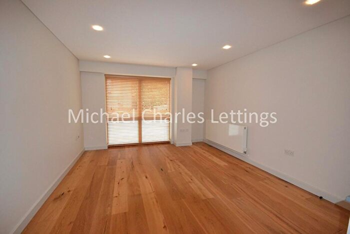1 Bedroom Flat To Rent In Middle Lane, Crouch End, London, N8