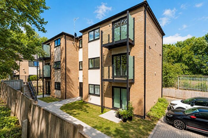 1 Bedroom Flat For Sale In Porters Wood, St. Albans, AL3