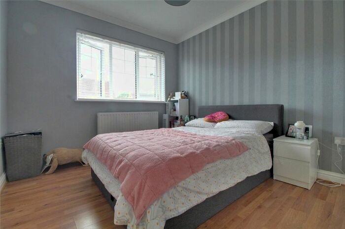 2 Bedroom Terraced House For Sale In Boxalls Lane, Aldershot, Hampshire, GU11