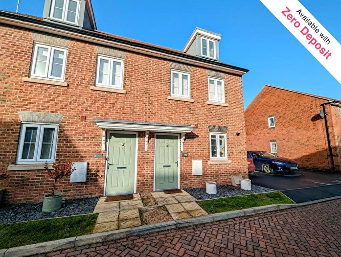 3 Bedroom House To Rent In Lapstone Crescent, Picket Piece, Andover, SP11